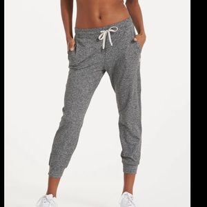 Vuori joggers